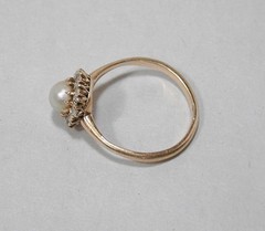 Vintage 10K Yellow Gold Pearl Diamond Halo Ring Statement Size 8.75 417 Solid