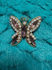 Vintage Butterfly Rhinestone Brooch Pin & Clip-On Earrings Set Purple Clear Gold