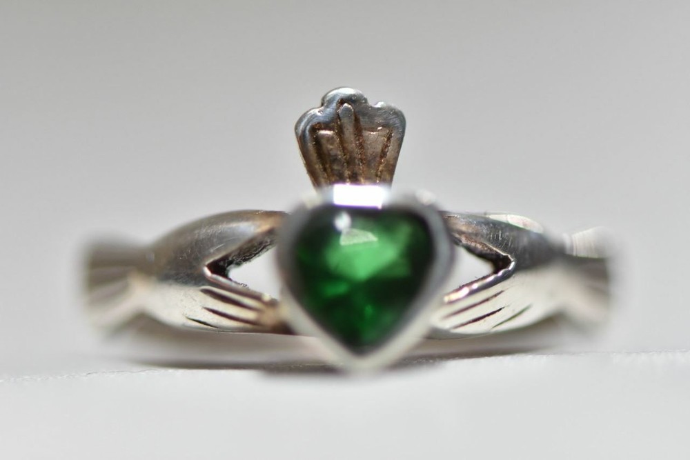 Claddagh Ring Celtic Irish Friendship Band Sterling Silver Women Girls Size 5.50