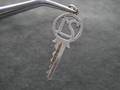 Yale Door Key 21st Birthday Vintage Sterling Silver Bracelet Charm Pendant 2.0g