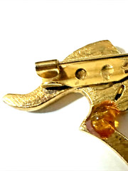 Vintage Australian Opal Kangaroo Brooch Gold Tone Black Enamel Souvenir Pin 1.5″