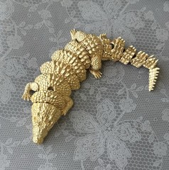 Large Alligator w/ movable body vintage style brooch matte gold tone metal