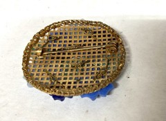Vtg Miriam HaskellRoundl Brooch Hand Wired Molded Blue Flowers Pin-forget-me-not