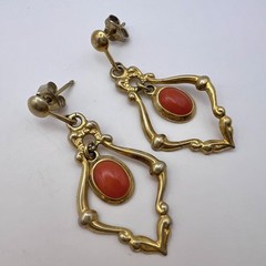 Gilt Sterling Silver 925 Vintage Woman’s Stud Ear Earrings Coral Gemstone Signed