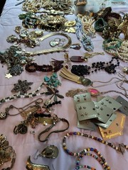 Vintage jewelry Lot