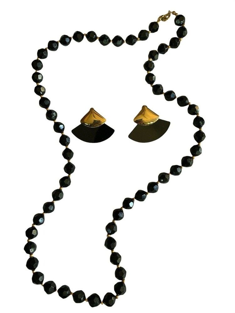 BLACK PLASTIC MULTIFACETED BEADED NECKLACE 29 in LONG With EARRINGS set