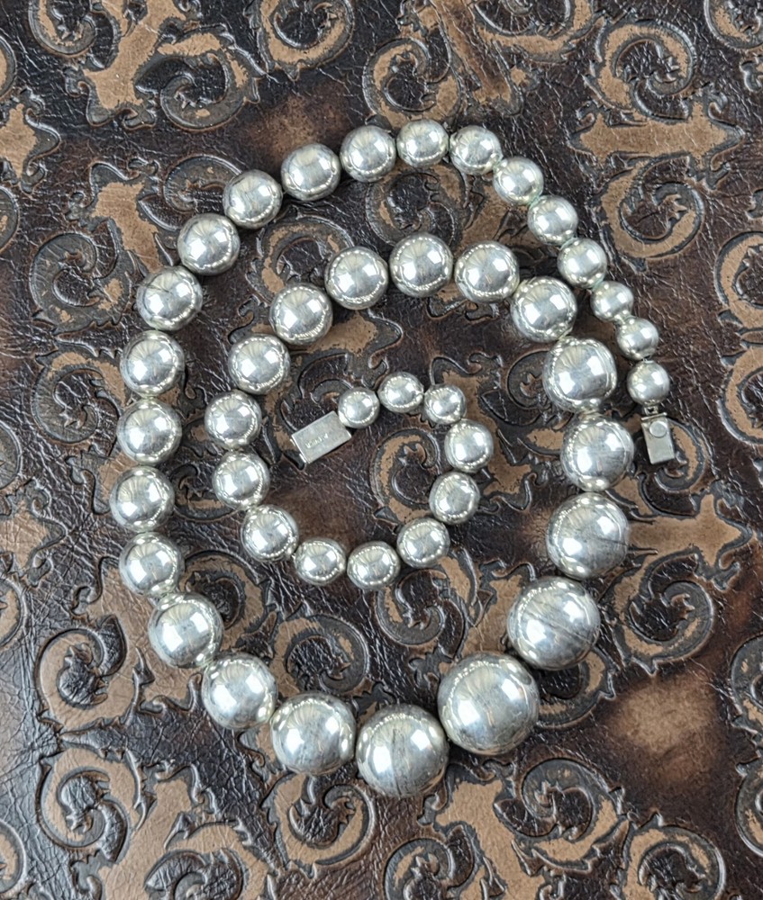 Vintage Signed Alpaca Silver Tone Graduated Ball Bead Necklace 27 1/2 inches