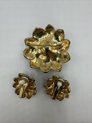 Vintage Green Enamel Set of Brooch and Clip on Earrings. See pics.