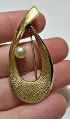 Vintage Rolled Gold Pearl Swirl Teardrop Bow Brooch Made Germany
