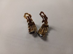 Vintage Domed Y2K Clip-On Earrings 1980-1990’s Design Era Imitation Silver Gold