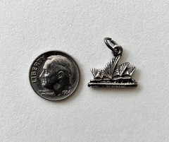 Vintage sterling silver charm, opera house Australia