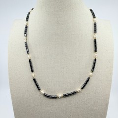 Necklace Vintage Metallic Black Cylinder Bead Faux Pearl Gold Tone Minimalist