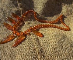 26” Vintage Honey Amber Catalin Bakelite Necklace w/ 6 Drops 50g