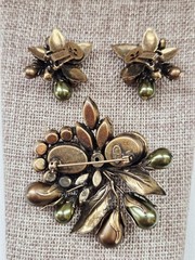 RARE Vtg REGENCY Moss, Topaz & Olivine Flower Designer Brooch & Earring Set!