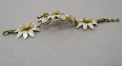 Vintage Flower Bracelet Moonstone 1950s 1960s Costume Jewelry