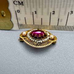 Antique 10K yellow gold red stone & seed pearl brooch pin 2.0 grams