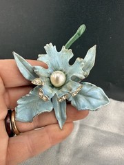 Vintage Pot Metal Brooch Silver Tone Enamel Flower Blue