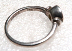VINTAGE STUNNING STERLING SILVER GREEN PERIDOT CZ BAND RING ~ SIZE 5.5
