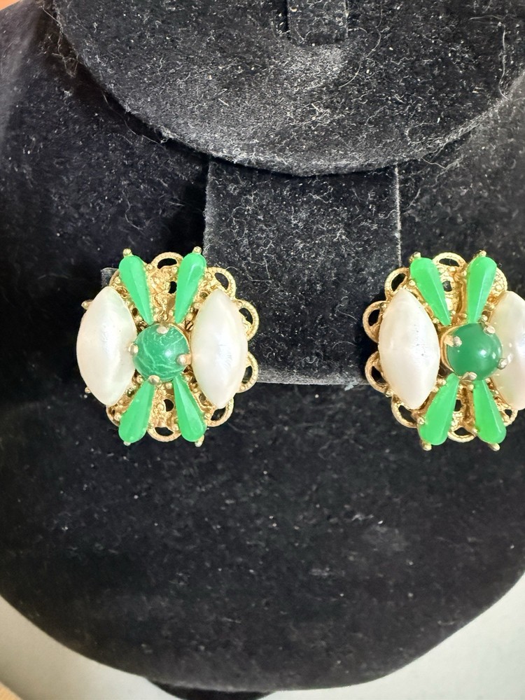 Vintage Rare White And Green Cabochon Clip On Earrings Set In Gold Tone