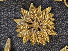 5 Vintage Floral Brooches Gold-Tone, Two Signed, One AAi