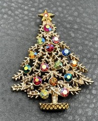 Vintage Weiss Gold Tone AB Aurora Borealis Rhinestone Christmas Tree Brooch Pin