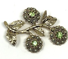 Liz Claiborne Pearl Flower brooch Signed LC Green Rhinestone
