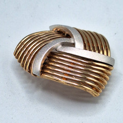 VINTAGE PUCCINI Gold and Silver Tone Abstract Triangular Brooch