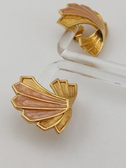 AVON 1990 DRAPED ELEGANCE NECKLACE EARRINGS SET gold-tone peach enamel & lucite