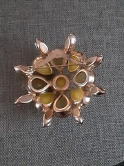 Vintage Yellow Molded Glass & Amber Rhinestone Brooch w/Aurora borealis beads