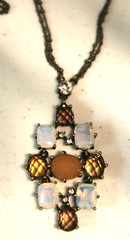 Avon Romantic Pendant Necklace 2008