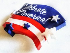 2008 HALLMARK CELEBRATE AMERICA Brooch! Hallmark Cards.Patriotic. American Flag.