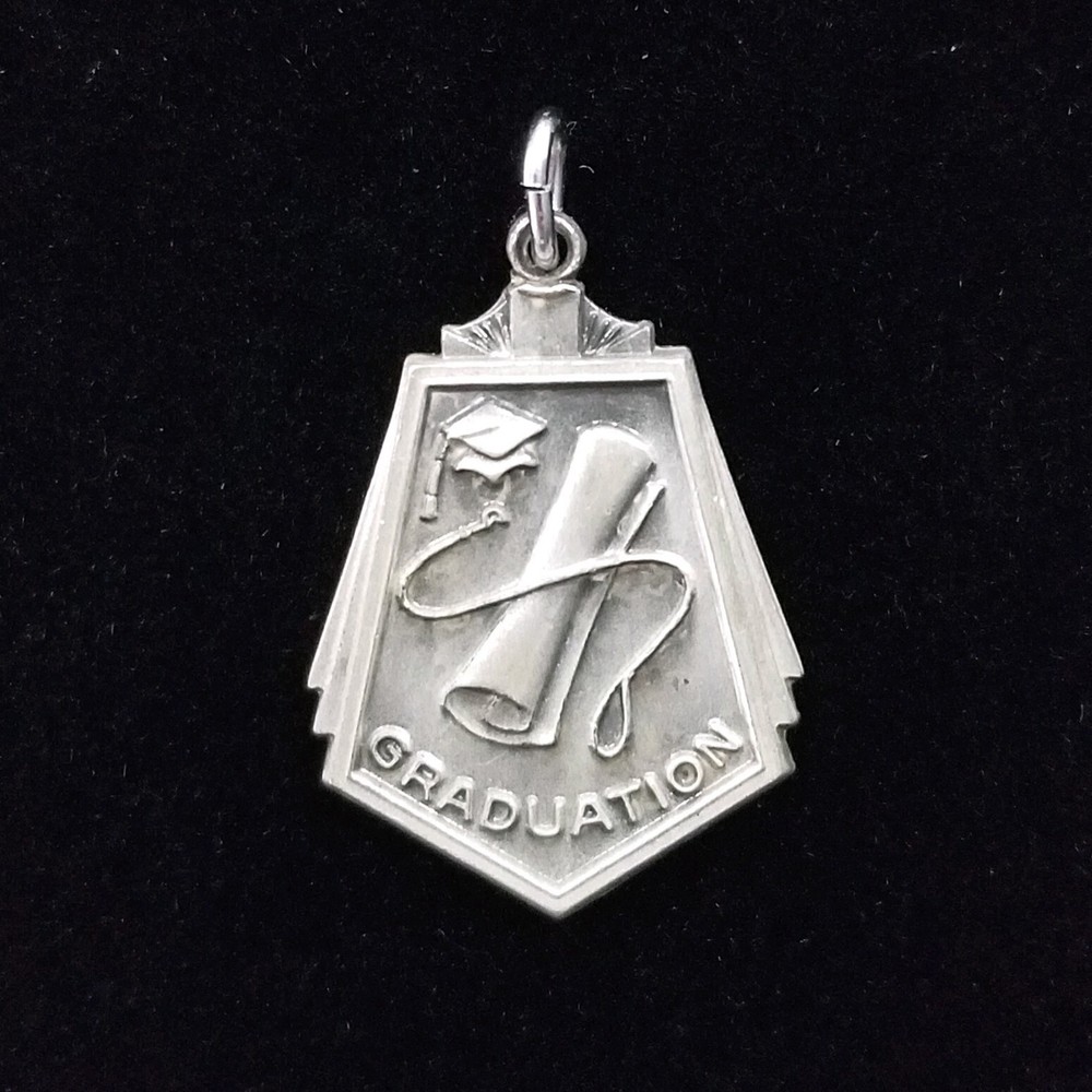 Vintage Graduation Sterling Silver Pendant- House Of Williams- 1 In Long- 5.0gr