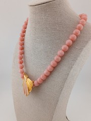 AVON 1990 DRAPED ELEGANCE NECKLACE EARRINGS SET gold-tone peach enamel & lucite