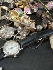 Vintage Mixed Lot Brooches & Pins, Metal Multicolor Costume Jewelry Watches