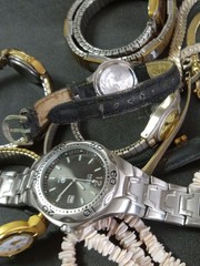 Vintage Mixed Lot Brooches & Pins, Metal Multicolor Costume Jewelry Watches