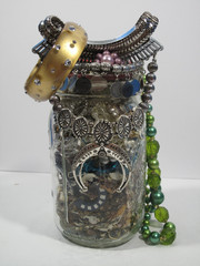 1.75 lbs Mystery Jewelry Lot VTG to Now All Wearable Necklaces~JAR NOT INCLUDED