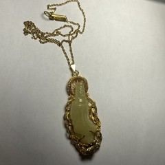 Hobe Necklace Green Jade Buddha Guan Yin Vintage Unused Natural Jade