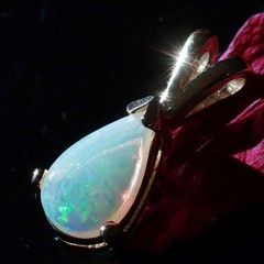 14k y/gold pendant 0.30ct natural Australian fiery opal solitaire 0.80gr N3744