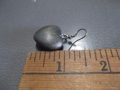 1 Pair Old .75″in Dangler Wood Hearts grayish Black