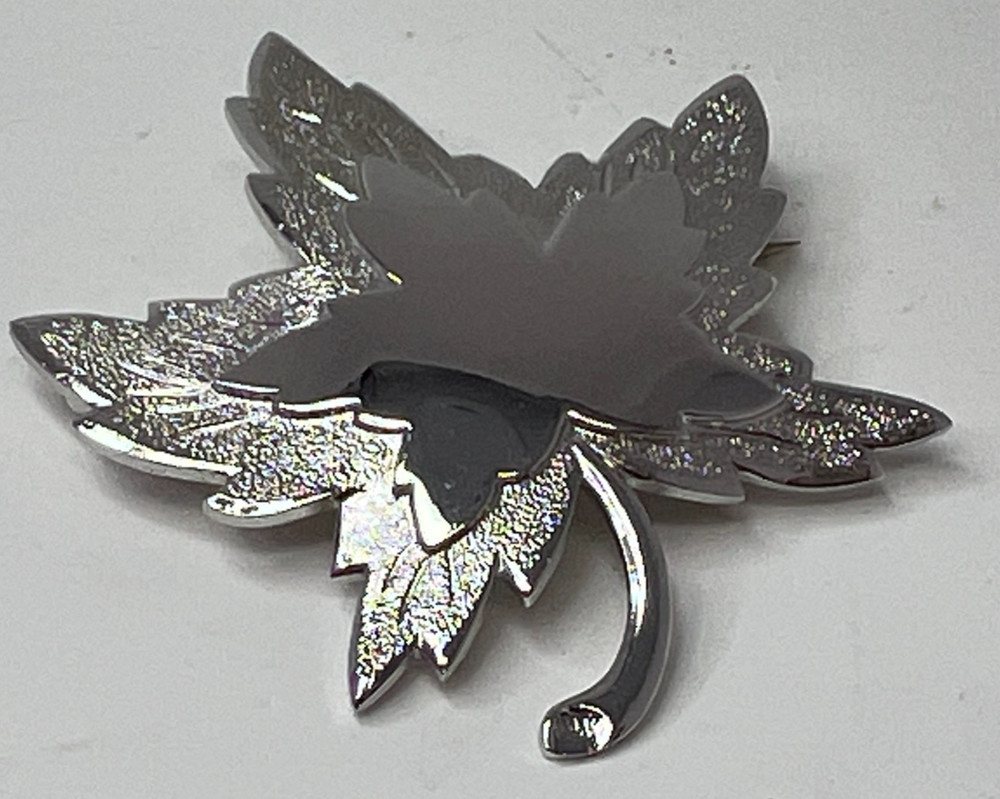 Vintage Signed Monet Silver Tone Maple Leaf Brooch Pin