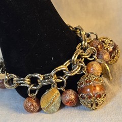 VTG Autumn/Fall Leaves Nuts Gold Tone Chunky Charm Bracelet MCM 7.5″ Long