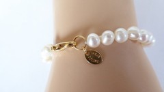 14K GE JCLIND White Pearl Bracelet 8″ long Womens 6mm Pearls Very Good Condition