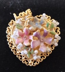 Sweet Little Love Heart with Heart Trim Border Pastel Flowers Pin/ Brooch #195
