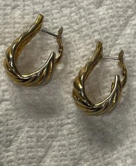 TANCER II Earrings Gold Spiral Shell Posts Hinged Clip On Huggies Hoops Vtg 1970