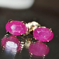 14k yellow gold earrings 1.00ct natural, treated ruby stud vintage 0.6gr N2948H
