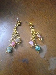 BEAUTIFUL Vintage Goldtone Chain w/ Tinted STONE Dangle Clip on Earrings