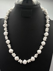 Vtg Lucite Textured Beaded Chip Necklace White Gold Beads 18”