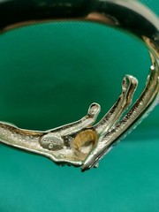 Vtg Two Tone Metal And Crystals, Gold Plated 6,5 Inner Circumference And An Oval