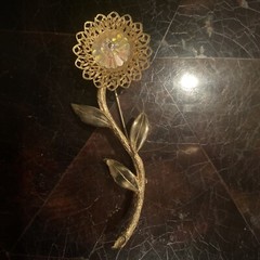 VTG Filigree Flower Brooch Pin w Clear AB Margarita Rivoli Crystal Gold Tone 4”