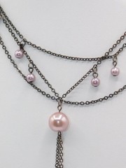 B425-VINTAGE NECKLACE~BLACK CHAINS/FAUX PEARLS/PINK/LAVENDER BEADS~16″-17.5″